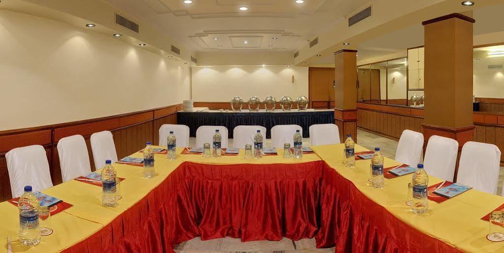 Oyo 15359 Hotel Kachandeep Dźajpur Zaplecze biznesowe zdjęcie