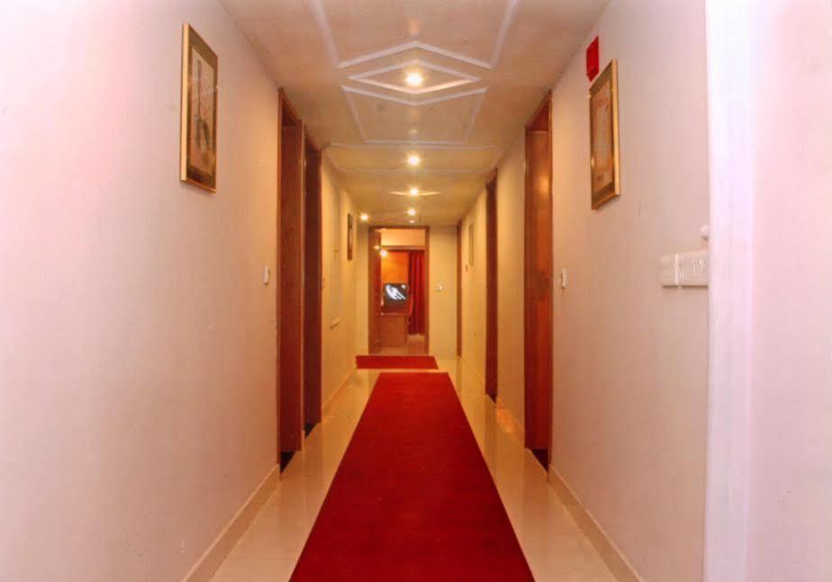 Oyo 15359 Hotel Kachandeep Dźajpur Wnętrze zdjęcie