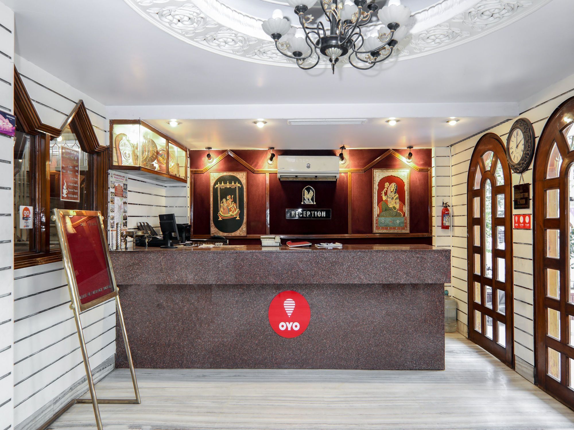 Oyo 15359 Hotel Kachandeep Dźajpur Zewnętrze zdjęcie